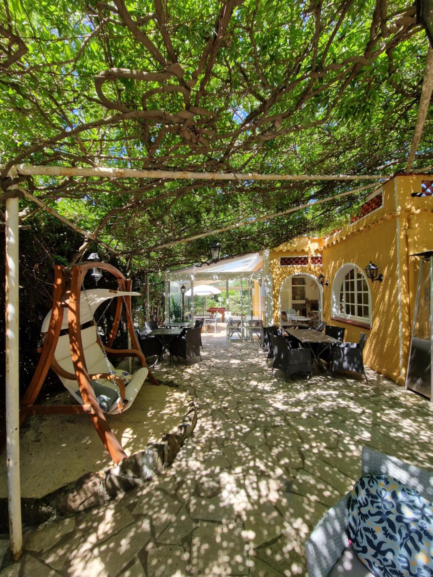 Le Cosy Hotel Сен-Агулф Екстериор снимка