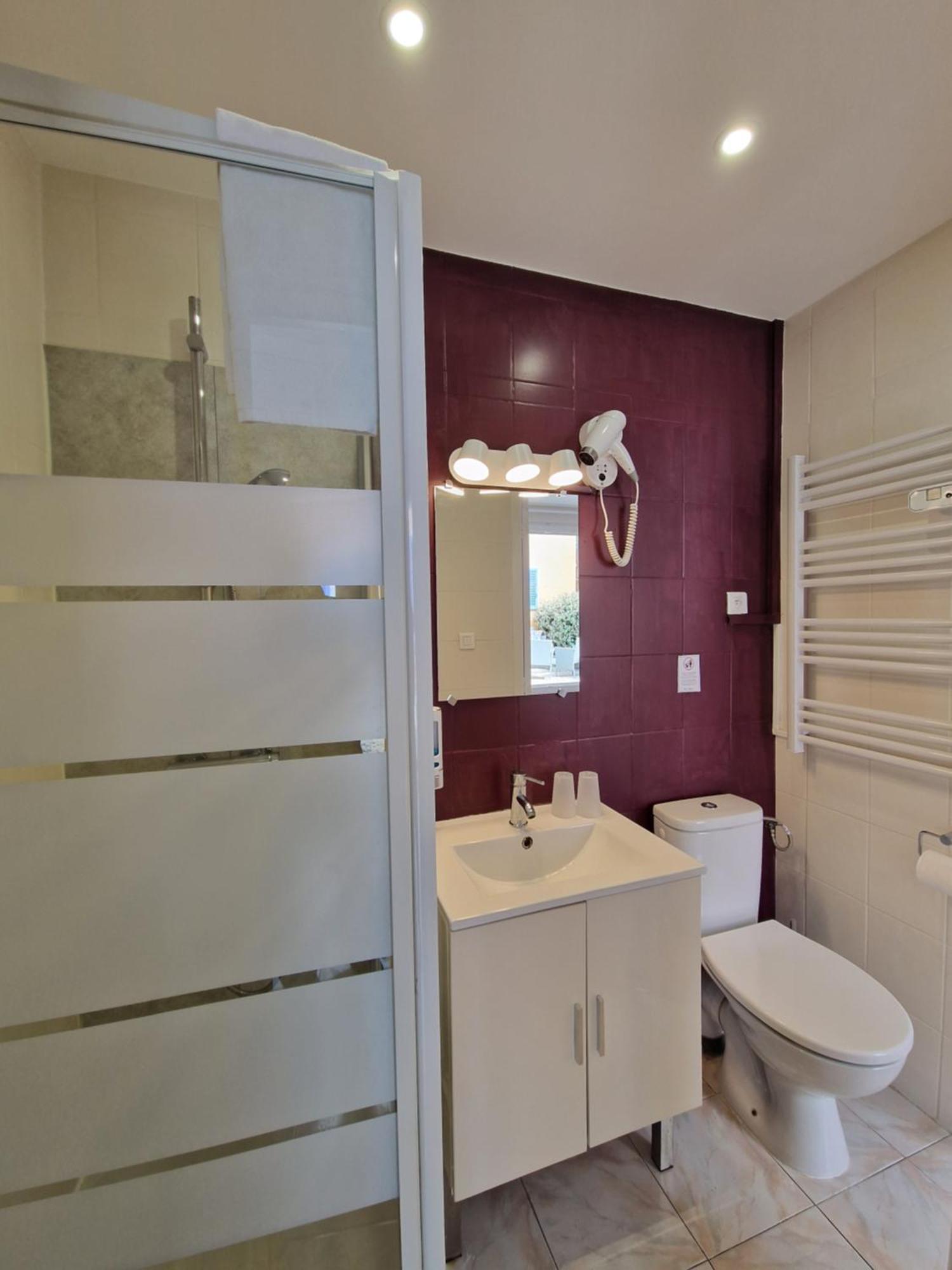 Le Cosy Hotel Сен-Агулф Екстериор снимка
