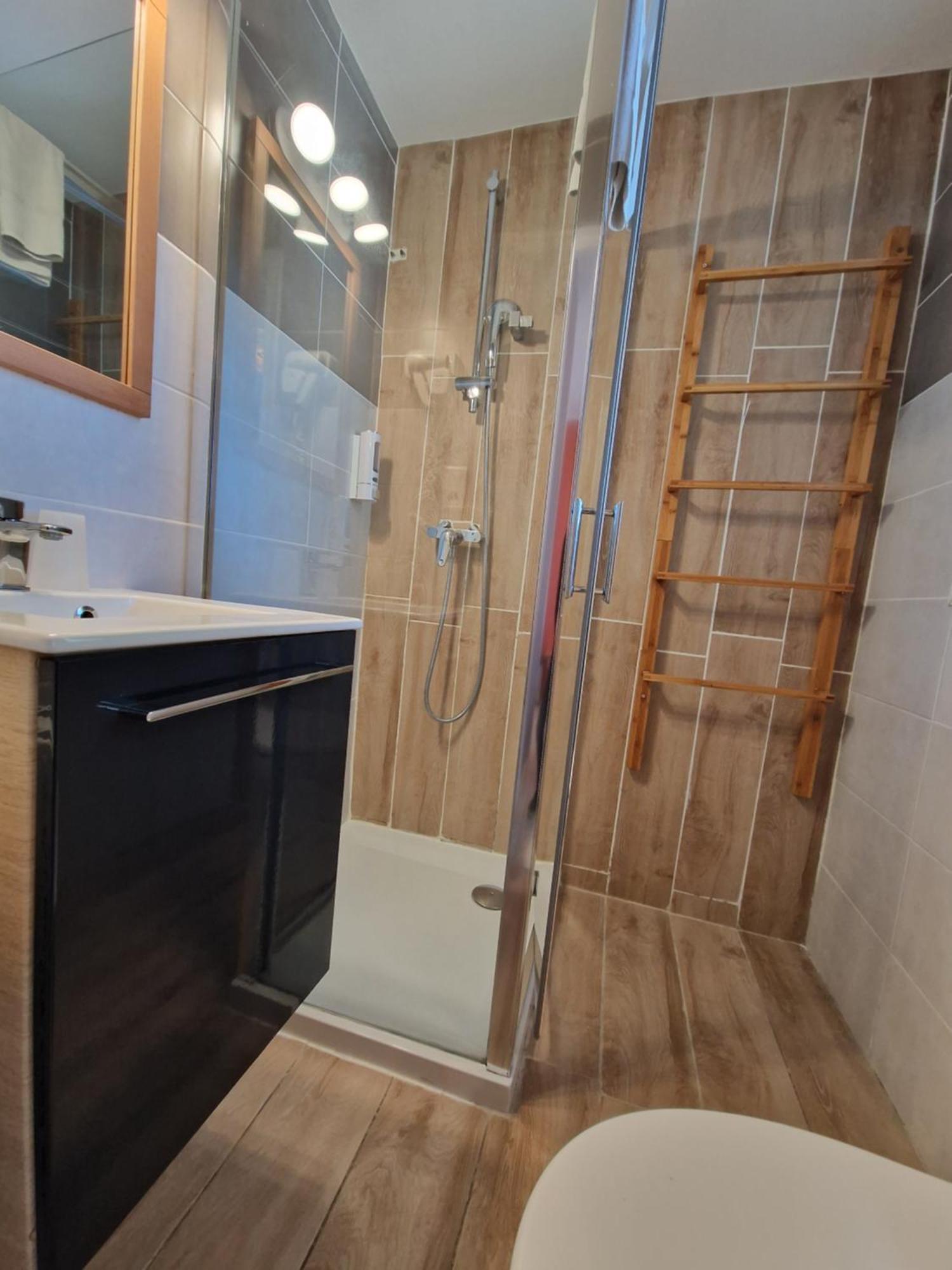 Le Cosy Hotel Сен-Агулф Екстериор снимка